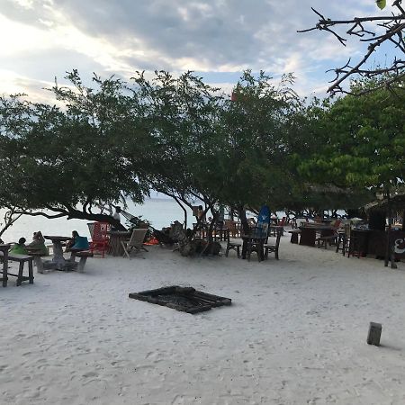 The Exile Sunset Bar & Bungalow Gili Trawangan Exterior photo