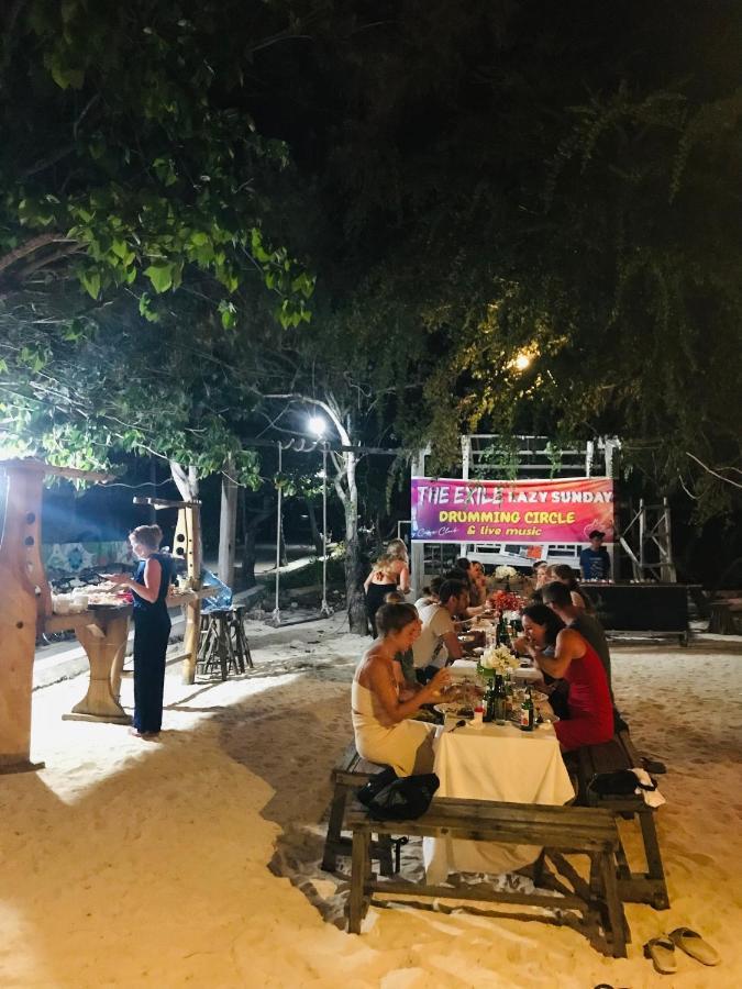 The Exile Sunset Bar & Bungalow Gili Trawangan Exterior photo