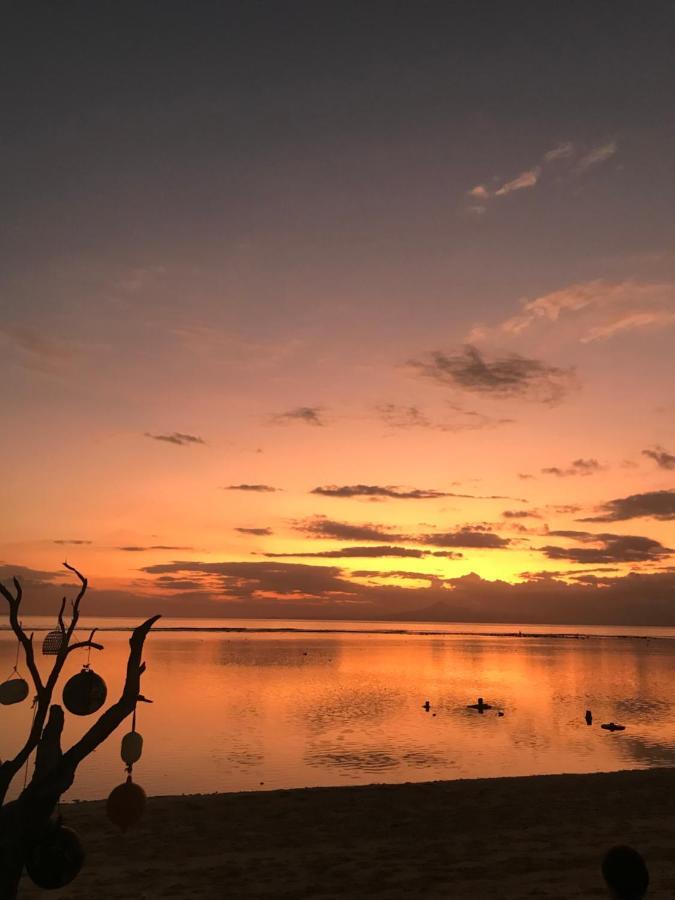 The Exile Sunset Bar & Bungalow Gili Trawangan Exterior photo