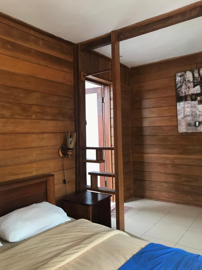 The Exile Sunset Bar & Bungalow Gili Trawangan Room photo